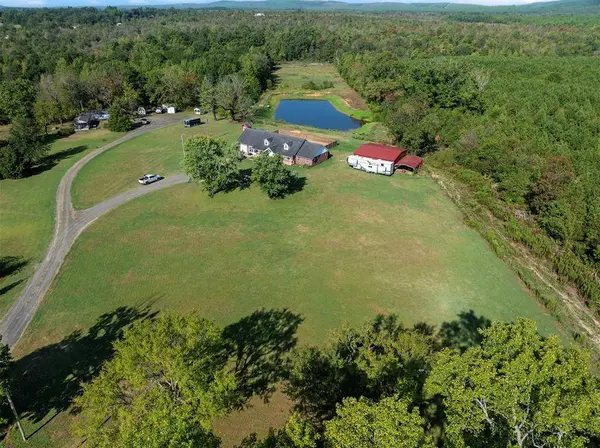 237 Baggs Hill LN, Broken Bow, OK 74728
