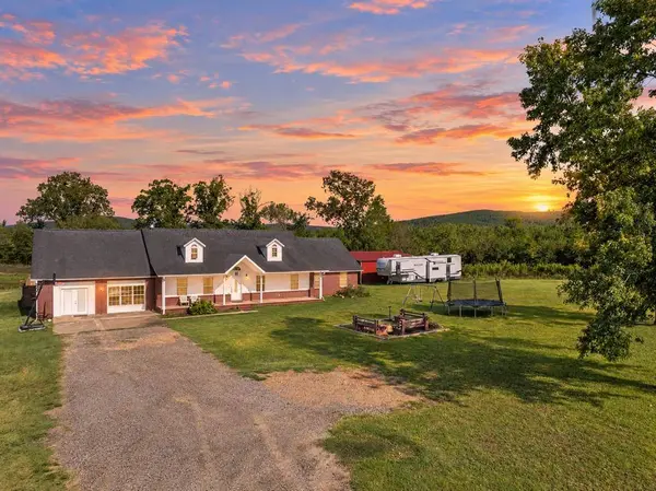 237 Baggs Hill LN