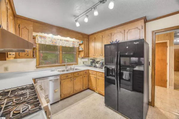 115 Mustang Circle, Simpsonville, SC 29681