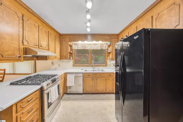 115 Mustang Circle, Simpsonville, SC 29681