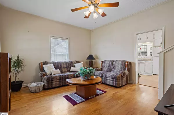 72 Symthe Avenue, Greenville, SC 29605