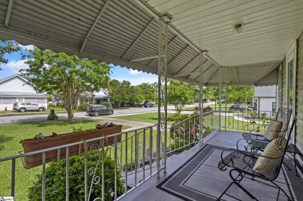 72 Symthe Avenue, Greenville, SC 29605