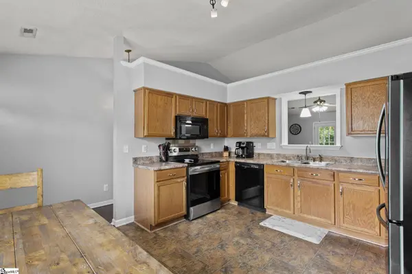 15 Laws Lane, Piedmont, SC 29673