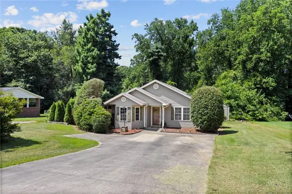 114 Darleen AVE, Easley, SC 29640