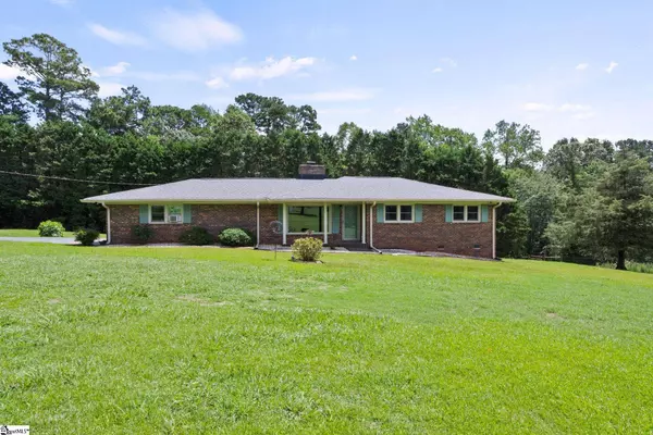 450 Englewood Drive, Westminster, SC 29693