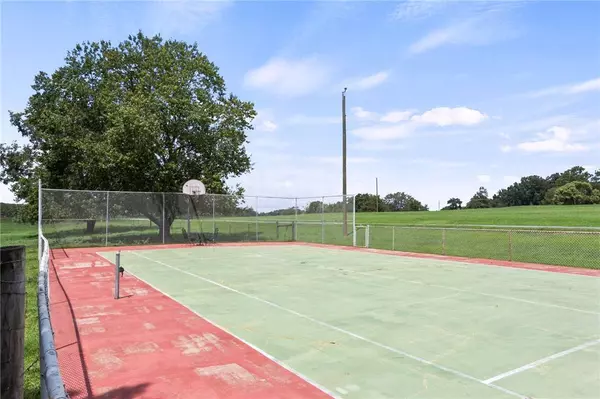 450 Englewood DR, Westminster, SC 29693