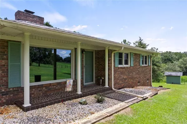 450 Englewood DR, Westminster, SC 29693