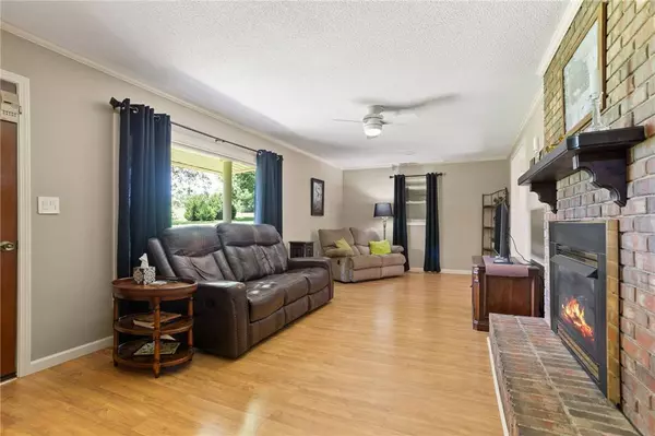 450 Englewood DR, Westminster, SC 29693