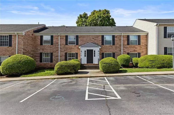 925 Cleveland ST #45, Greenville, SC 29601