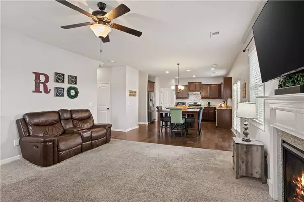 200 Marshfield CT, Easley, SC 29642