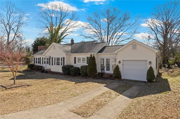 308 S B ST, Easley, SC 29640