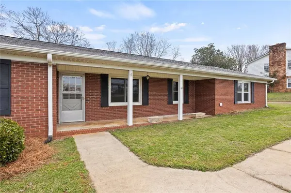 411 Pelzer HWY, Easley, SC 29642