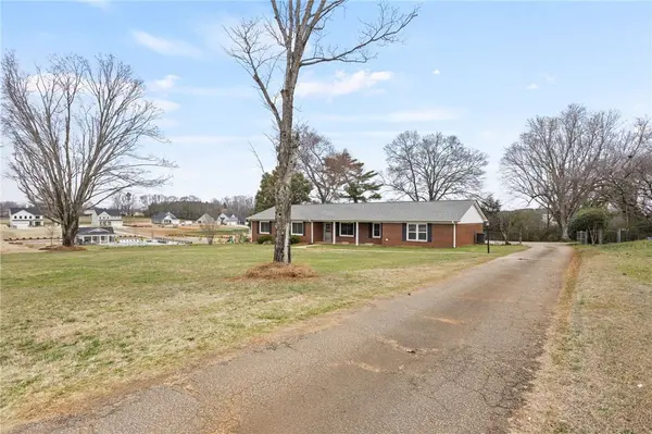 411 Pelzer HWY, Easley, SC 29642