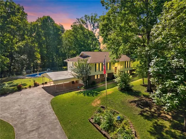 1206 Cely RD, Easley, SC 29642