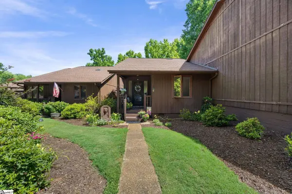 15 Creekside Way, Greenville, SC 29609