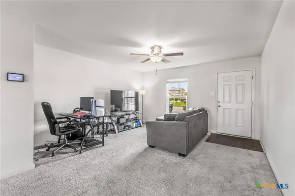 304 Hyacinth WAY, Jarrell, TX 76537