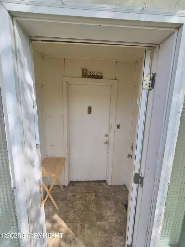 1403 Nelchina ST, Anchorage, AK 99501