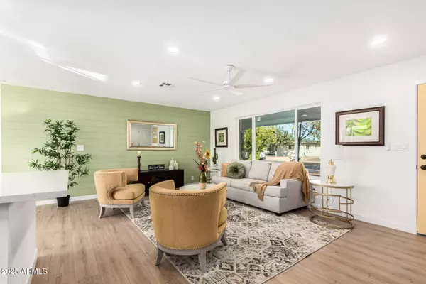 5237 E Dallas Street, Mesa, AZ 85205