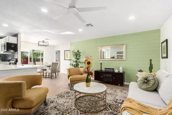 5237 E Dallas Street, Mesa, AZ 85205