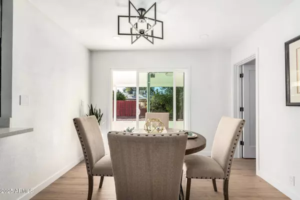 5237 E Dallas Street, Mesa, AZ 85205