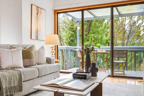 Selling Your Home in the PNW: Getting Staging, Pricing, and Timing Right,Arielle Albinger