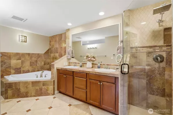 32130 27th AVE SW, Federal Way, WA 98023