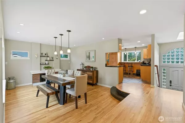 32130 27th AVE SW, Federal Way, WA 98023