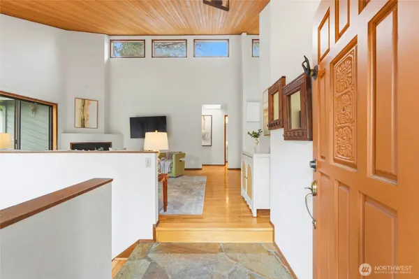2545 NE 95th ST, Seattle, WA 98115