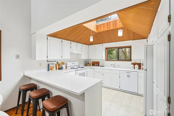 2545 NE 95th ST, Seattle, WA 98115