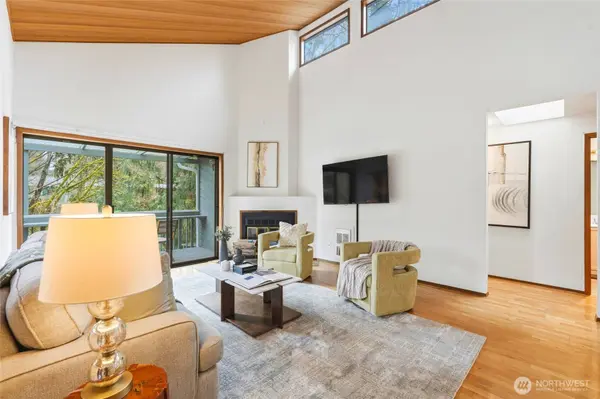 2545 NE 95th ST, Seattle, WA 98115