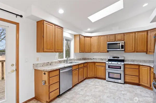 20217 48th AVE NE, Arlington, WA 98223