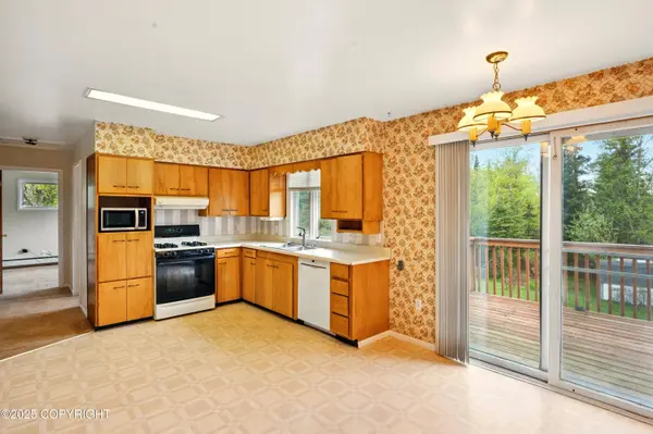 7101 O'Malley Rd, Anchorage, AK 99507