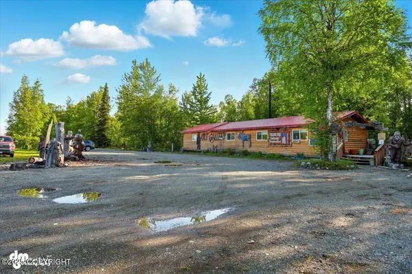 31391 W Parks Hwy, Willow, AK 99688