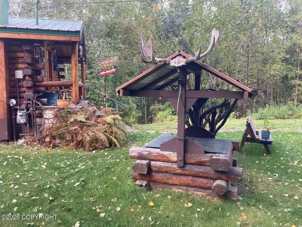 22728 Friendship LN, Chugiak, AK 99567