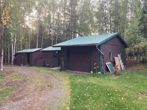 22728 Friendship LN, Chugiak, AK 99567