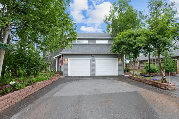 2261 Belmont DR, Anchorage, AK 99517