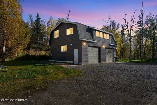 10100 E Tern DR, Palmer, AK 99645