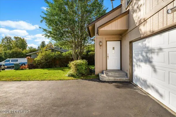 2791 Pelican CT, Anchorage, AK 99502