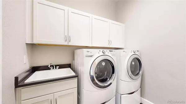 26783 E Peakview PL, Aurora, CO 80016