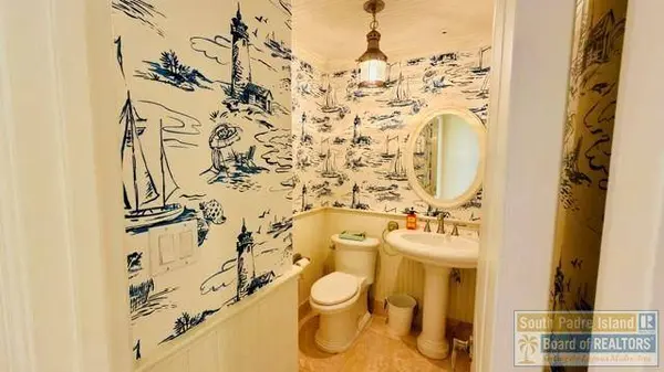 425 Padre Blvd., South Padre Island, TX 78597