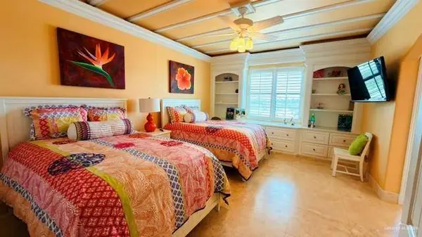 429 Padre BLVD #32, South Padre Island, TX 78597