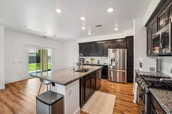 2074 Abbeylane WAY, Olivehurst, CA 95961