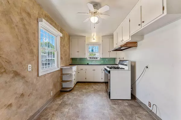 5532 Fruitridge RD, Sacramento, CA 95820