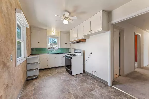 5532 Fruitridge RD, Sacramento, CA 95820