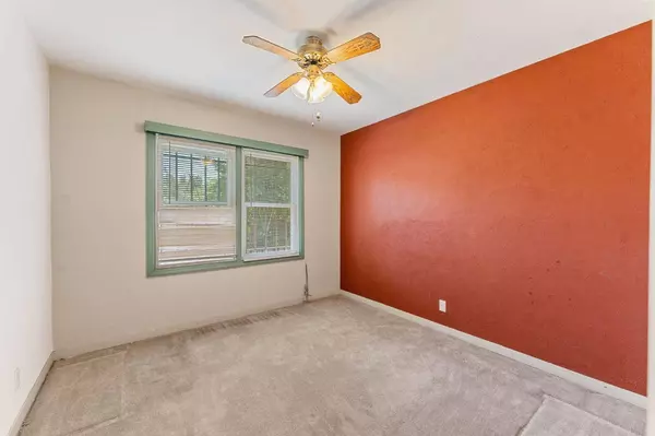 5532 Fruitridge RD, Sacramento, CA 95820