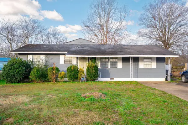 1313 Sherry DR, Rossville, GA 30741