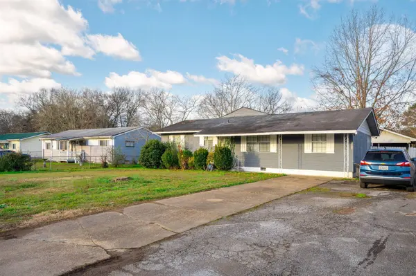 1313 Sherry DR, Rossville, GA 30741