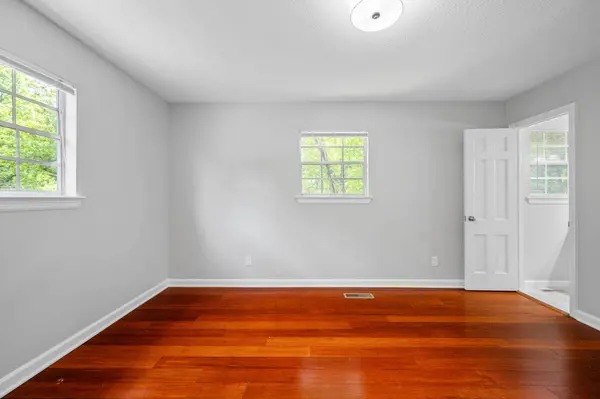 1300 Highcrest DR, Hixson, TN 37343