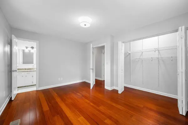 1300 Highcrest DR, Hixson, TN 37343