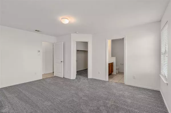 2000 Grimes Drive, Forney, TX 75126